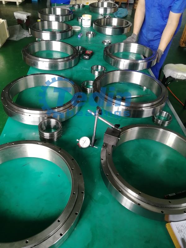 precision four point ball slewing bearing 2